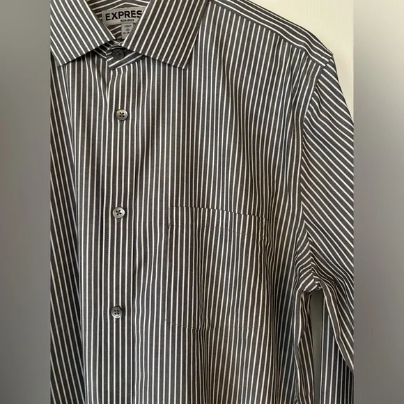 Express Non Iron Fitted Button Down - excellent condition - size M - Picture 4 of 8